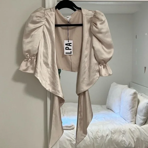 LPA Revolve Top (NWT) - Picture 2 of 2